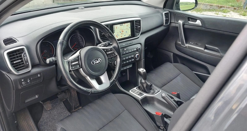 Kia Sportage cena 62700 przebieg: 137000, rok produkcji 2019 z Lubartów małe 137